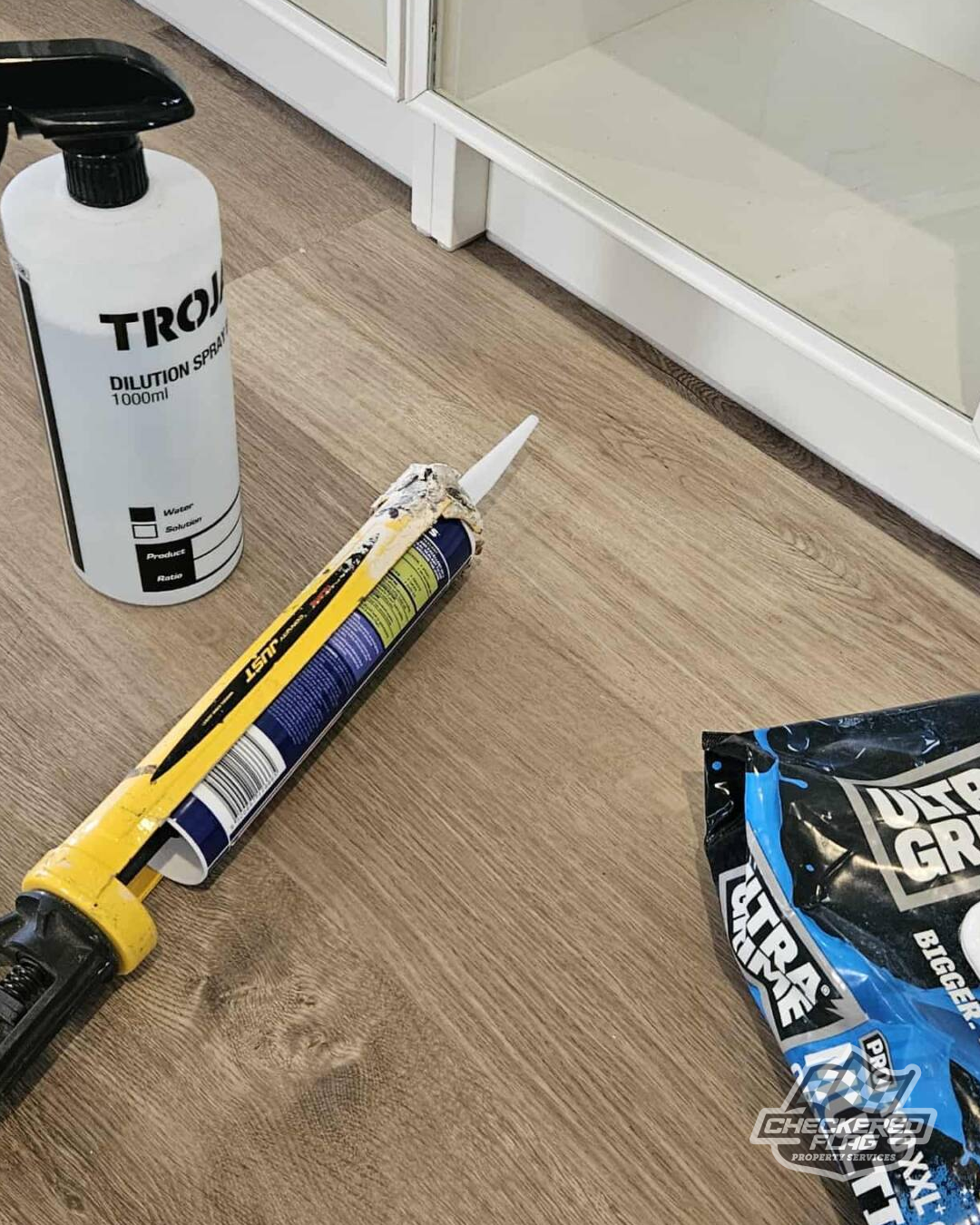 Caulking, Tiling and Repairs 