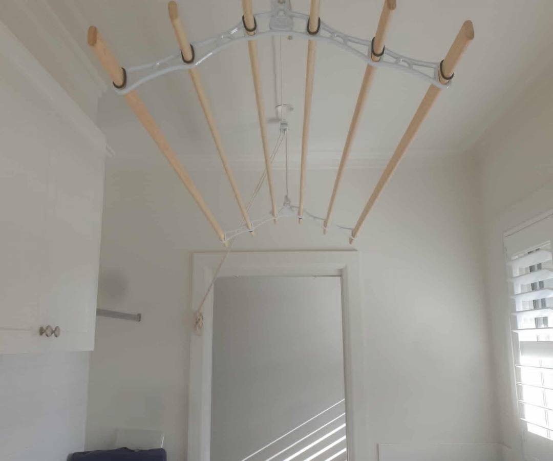 Cieling mounted clothes airer
